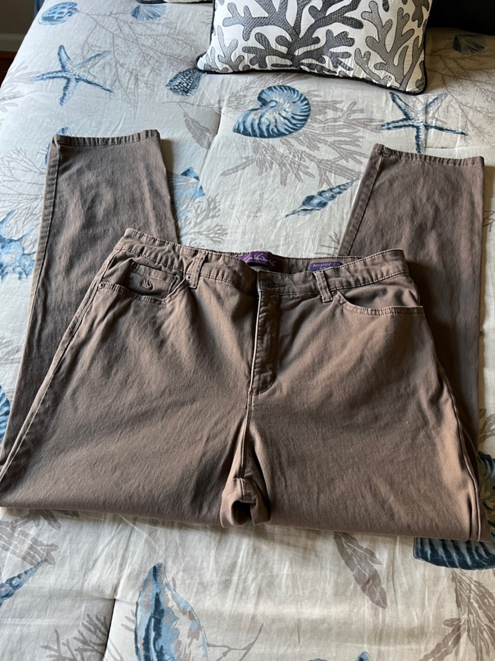Gloria Vanderbilt Brown Straight-Leg Pants with Purple Label